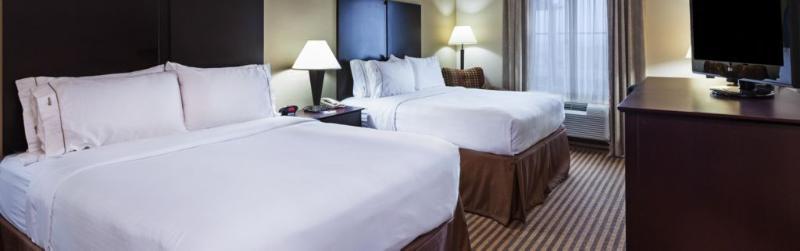 Holiday Inn Express & Suites Brady By Ihg Exterior foto